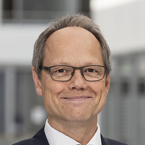 Portrait of Prof. Dr. Kai Gniffke