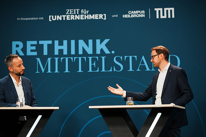 Zacharias Zacharakis & Thomas Saueressig auf der Bühne bei Rethink.Mittelstand